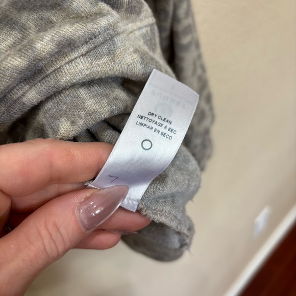 Sundry | Anthropologie Leopard Cozy Sweatshirt in Heather Grey Size 1 : Small - Picture 8 of 9